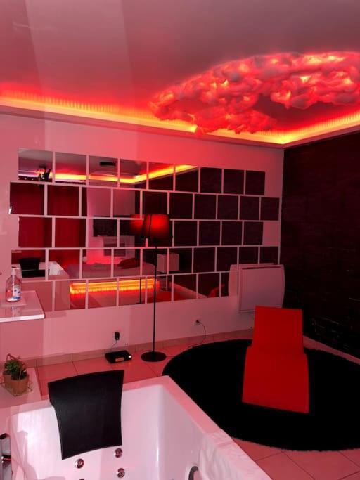 Апартаменти Jeu De Regards - Jacuzzi/Balneo Courcouronnes Екстер'єр фото