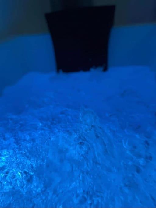 Апартаменти Jeu De Regards - Jacuzzi/Balneo Courcouronnes Екстер'єр фото